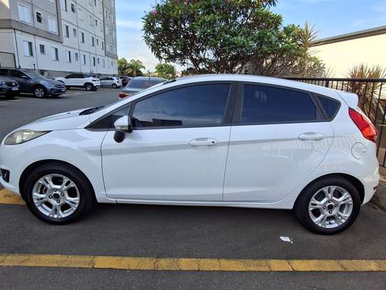 FORD-FIESTA-1.6 SE HATCH 16V FLEX 4P MANUAL FORD-FIESTA-2014