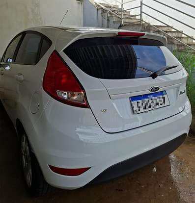 FORD-FIESTA-2014