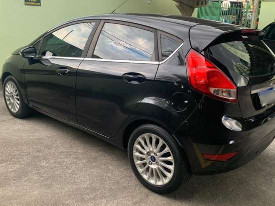 FORD-FIESTA-1.6 TITANIUM HATCH 16V FLEX 4P POWERSHIFT FORD-FIESTA-2015