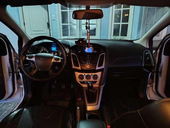 FORD-FOCUS-2014