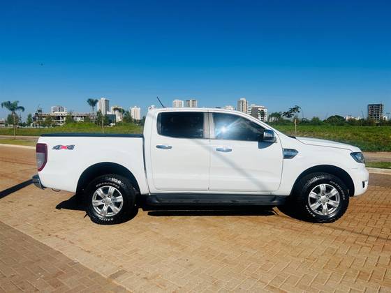 FORD RANGER 3.2 XLT 4X4 CD 20V DIESEL 4P AUTOMÁTICO