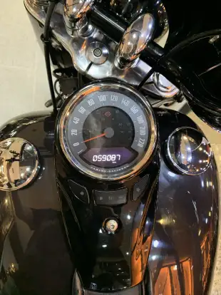 HARLEY-DAVIDSON-SOFTAIL HERITAGE CLASSIC 114-2021