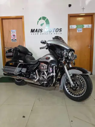 HARLEY-DAVIDSON ULTRA ELECTRA GLIDE CLASSIC 