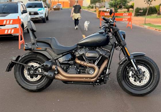 HARLEY-DAVIDSON SOFTAIL FAT BOB 114 