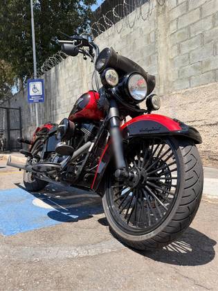 HARLEY-DAVIDSON SOFTAIL HERITAGE CLASSIC 