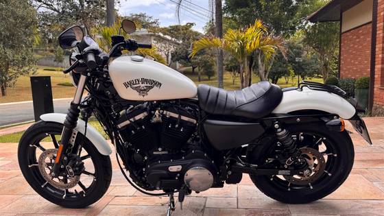 HARLEY-DAVIDSON SPORTSTER XL 883N IRON 