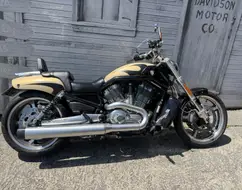 HARLEY-DAVIDSON V-ROD MUSCLE HARLEY-DAVIDSON V-ROD MUSCLE