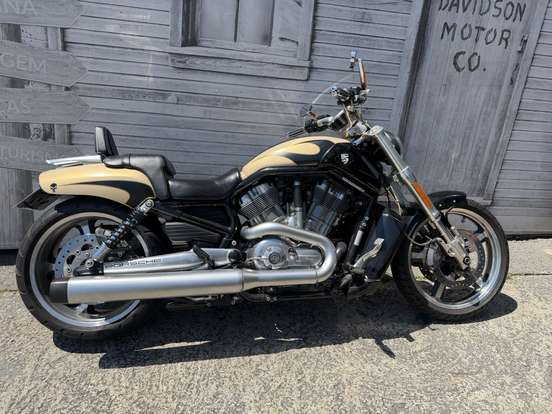 HARLEY-DAVIDSON-V-ROD MUSCLE HARLEY-DAVIDSON-V-ROD MUSCLE-2015