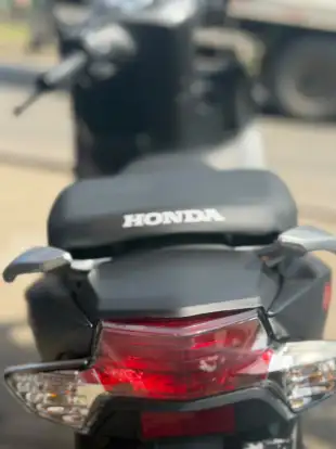 HONDA-BIZ 125 ES-2027