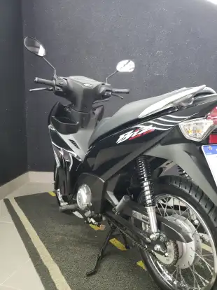 HONDA-BIZ 125 ES-2024