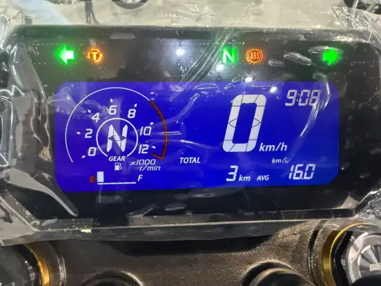 HONDA-CB 300F TWISTER S-2027