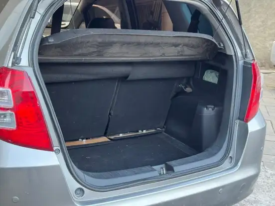 HONDA-FIT-2009