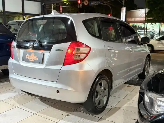 HONDA-FIT-1.4 LX 16V FLEX 4P MANUAL HONDA-FIT-2009