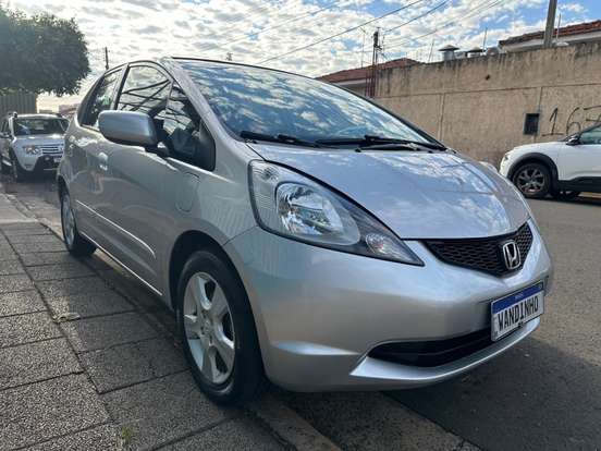 HONDA-FIT-2010