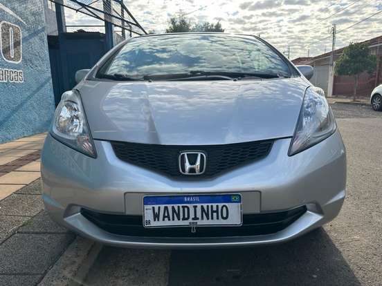 HONDA-FIT-2010