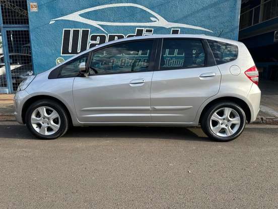HONDA-FIT-1.4 LX 16V FLEX 4P MANUAL HONDA-FIT-2010