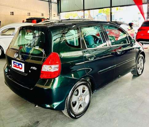 HONDA-FIT-2005