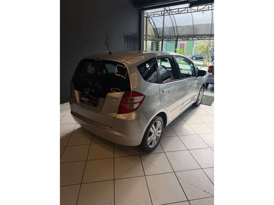 HONDA-FIT-2010