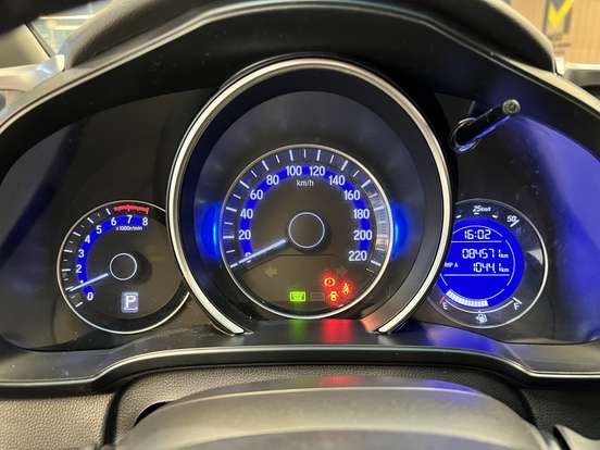 HONDA-FIT-2016