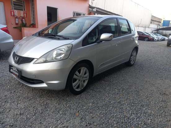 HONDA-FIT-2010
