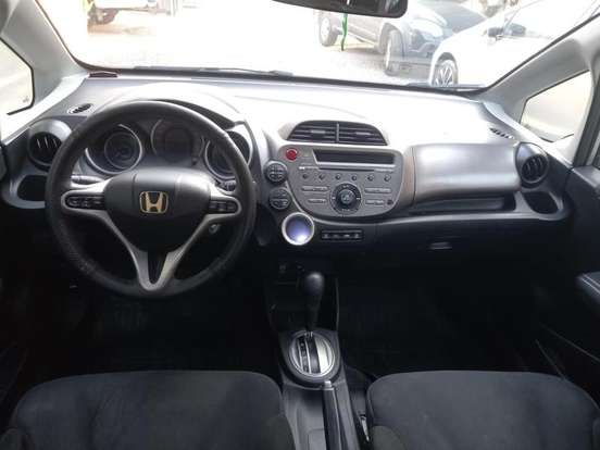 HONDA-FIT-2010