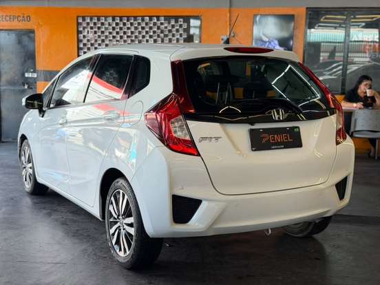 HONDA-FIT-2016