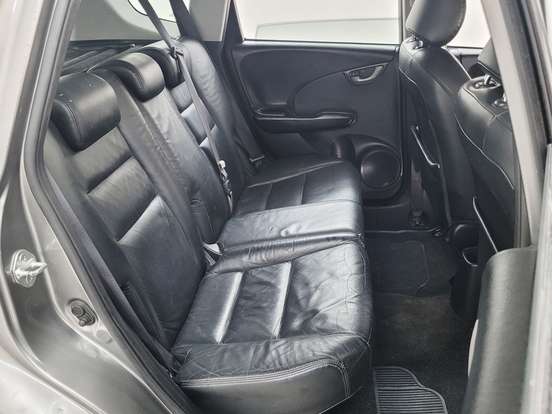 HONDA-FIT-2009