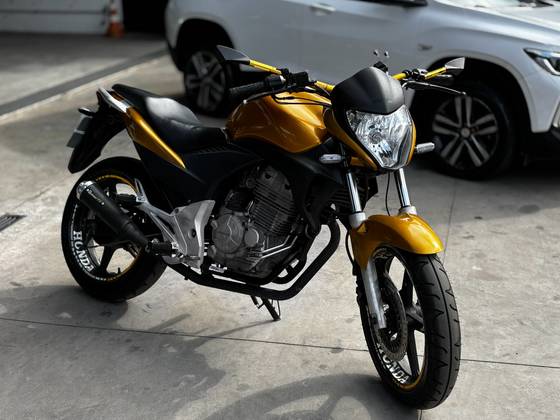 HONDA CB 300R 