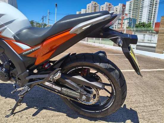 HONDA-CB TWISTER-2017