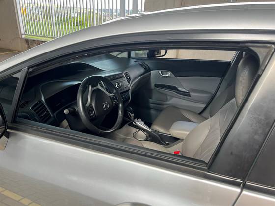 HONDA CIVIC 2.0 LXR 16V FLEX 4P AUTOMÁTICO