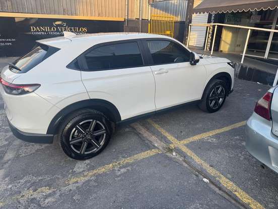 HONDA-HR-V-2023