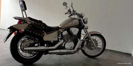 HONDA-SHADOW 600C VT-2000