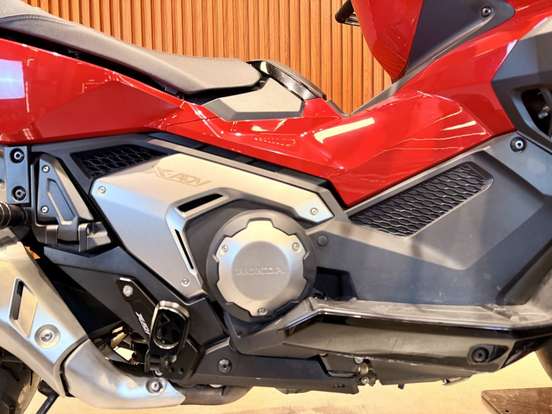 HONDA-X-ADV-2022