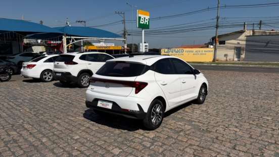 HYUNDAI-HB20-2023