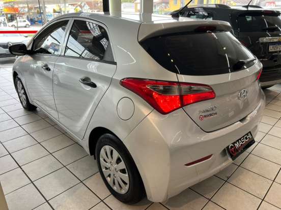 HYUNDAI-HB20-2013