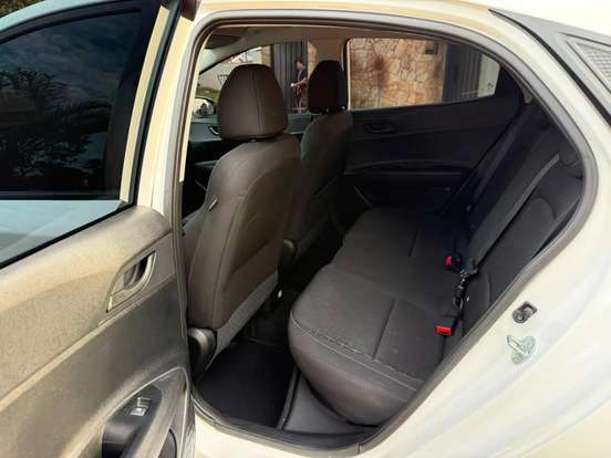 HYUNDAI-HB20-2023