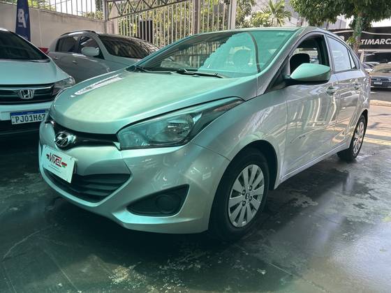 HYUNDAI HB20S 1.6 COMFORT PLUS 16V FLEX 4P AUTOMÁTICO
