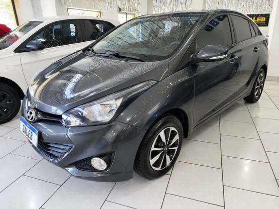 HYUNDAI HB20S 1.6 COMFORT PLUS 16V FLEX 4P MANUAL