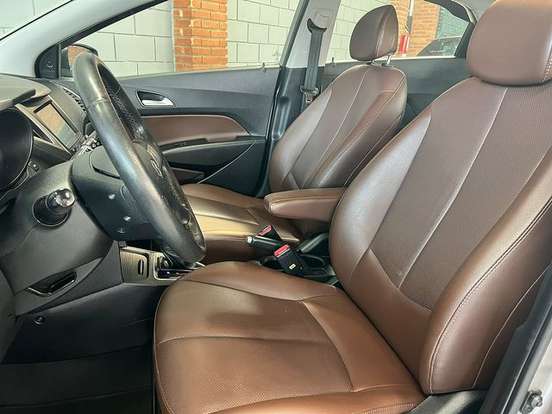 HYUNDAI-HB20X-1.6 16V PREMIUM FLEX 4P AUTOMÁTICO HYUNDAI-HB20X-2019