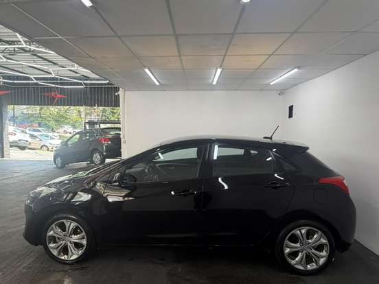 HYUNDAI-I30-2013