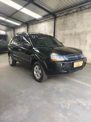 HYUNDAI TUCSON 2.0 MPFI GL 16V 142CV 2WD GASOLINA 4P AUTOMÁTICO