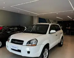 HYUNDAI TUCSON 2.0 MPFI GLS 16V 143CV 2WD FLEX 4P AUTOMÁTICO HYUNDAI TUCSON 2.0 MPFI GLS 16V 143CV 2WD FLEX 4P AUTOMÁTICO