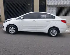 HYUNDAI HB20S 1.6 COMFORT PLUS 16V FLEX 4P AUTOMÁTICO HYUNDAI HB20S 1.6 COMFORT PLUS 16V FLEX 4P AUTOMÁTICO
