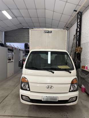 HYUNDAI-HR-2013