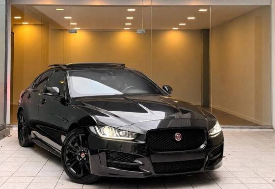 JAGUAR XE 2.0 16V SI4 TURBO GASOLINA R-SPORT 4P AUTOMÁTICO