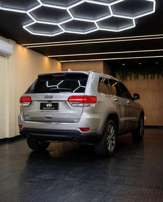 JEEP-CHEROKEE-3.2 LIMITED 4X4 V6 24V GASOLINA 4P AUTOMÁTICO JEEP-CHEROKEE-2014