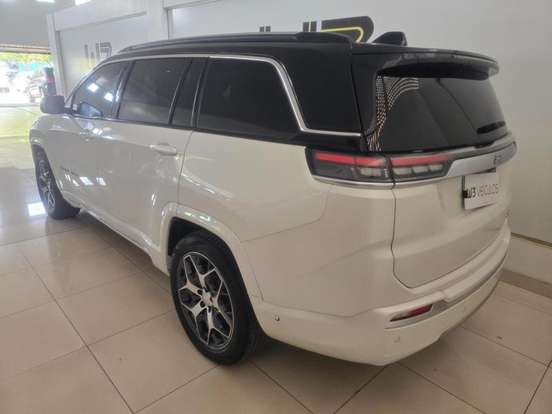 JEEP-COMMANDER-2022