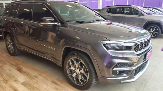 JEEP-COMMANDER-2024