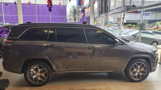 JEEP-COMMANDER-2024