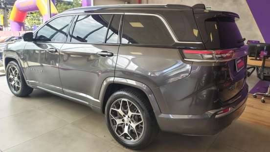 JEEP-COMMANDER-2024